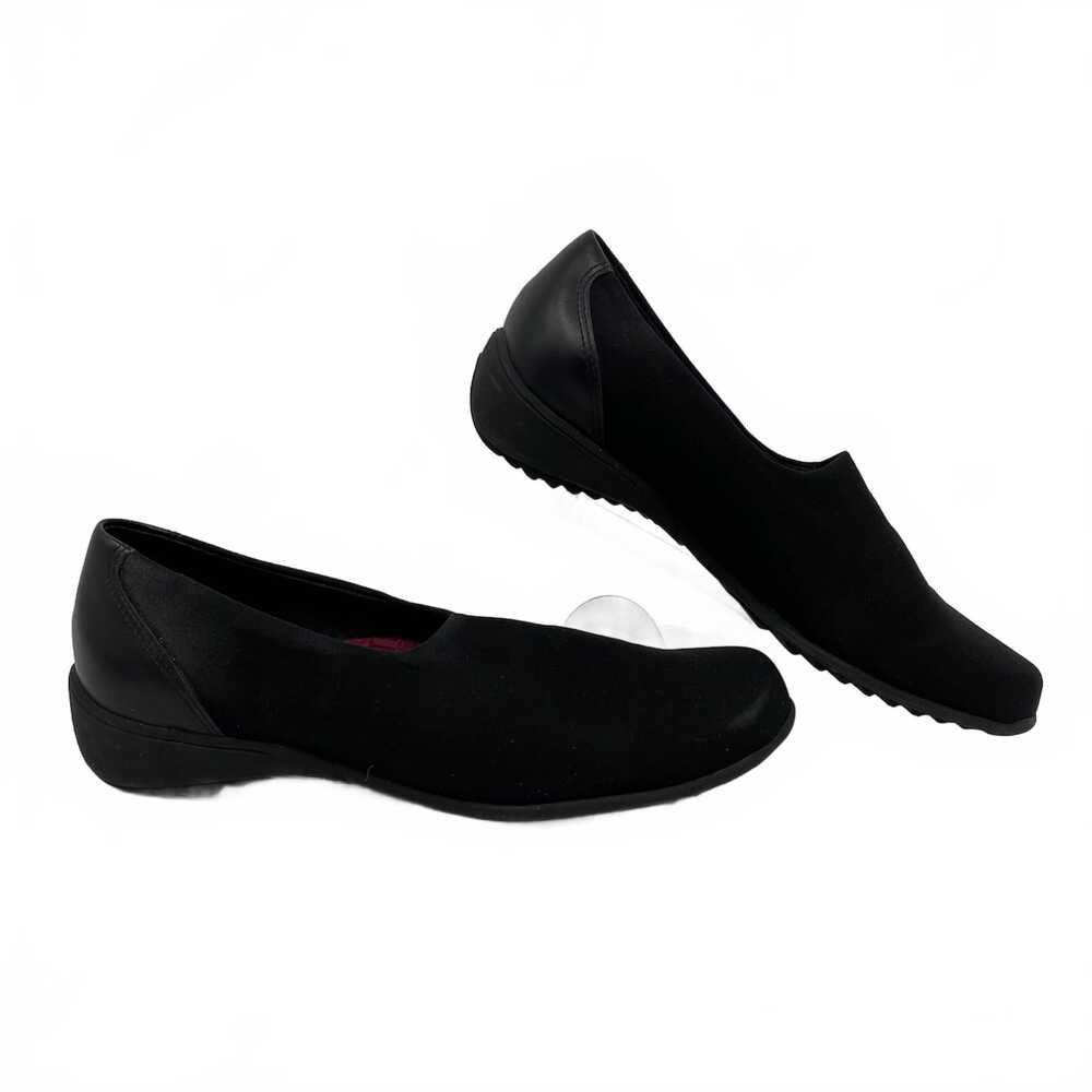Munro Black Stretchy Slip-On Sneakers & | Womens 8